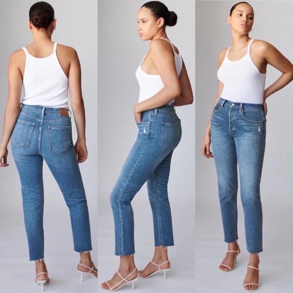 Aritzia Denim Forum Yoko High Rise Slim Jeans | Medium Wash | Size 30 | Raw Hem